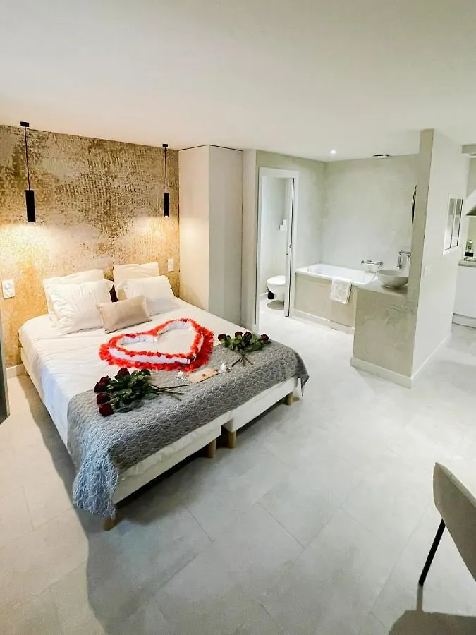 Loveroom Muse Old Town Jacuzzi Annecy Vieille Ville 프랑스