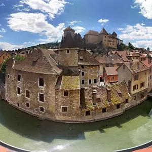 La Belle View Apartment