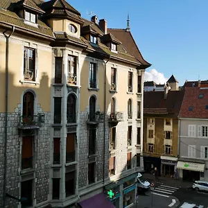 Des Glieres Centre Apartment