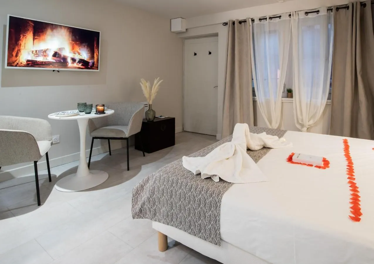 Loveroom Muse Old Town Jacuzzi Annecy Vieille Ville 0*,  France